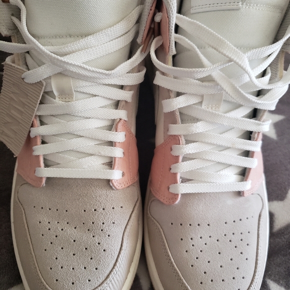 Jordan 1 Mid Milan Special edition Jordans immaculate condition and suedeproofer - Picture 5 of 14